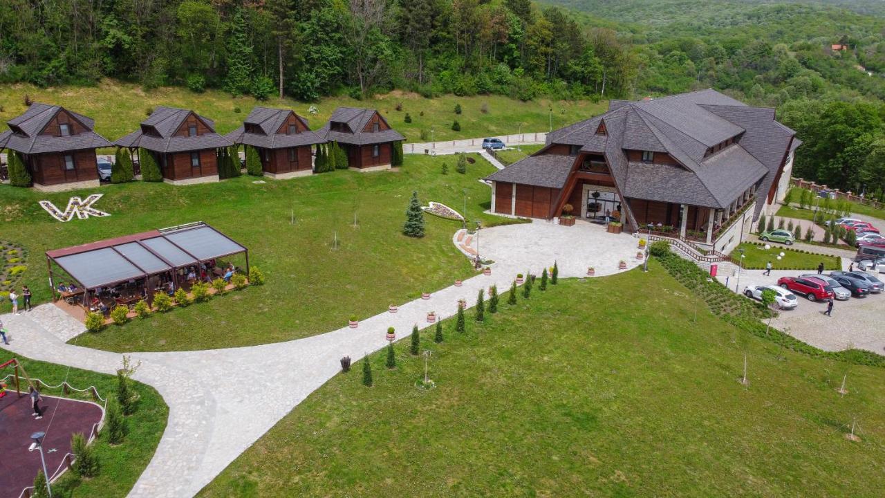 Etno Naselje Vrdnicka Kula Hotel Vrdnik Bagian luar foto